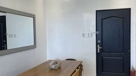 1 Bedroom Condo for sale in Forbeswood Heights, Bagong Tanyag, Metro Manila