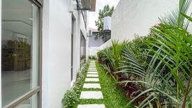 5 Bedroom House for sale in BF Homes, Metro Manila