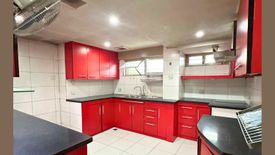 4 Bedroom Townhouse for sale in San Nicolas, Metro Manila