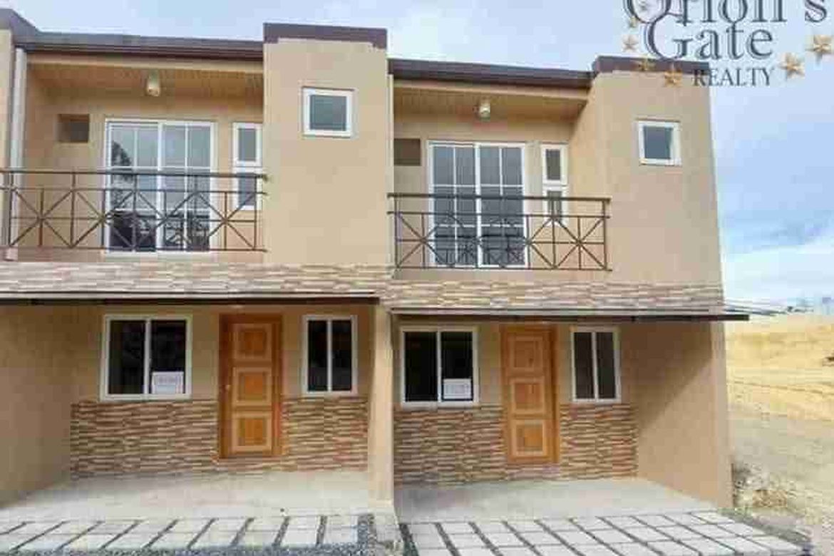 2 Storey Townhouse - RFO ( Semi-Furnished)