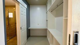 5 Bedroom House for sale in Don Bosco, Metro Manila