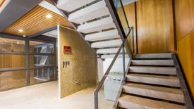 Commercial for Sale or Rent in Poblacion, Metro Manila near MRT-3 Buendia