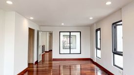 4 Bedroom House for sale in Western Bicutan, Metro Manila