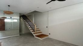 5 Bedroom House for sale in Don Bosco, Metro Manila