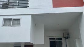 4 Bedroom House for sale in Don Bosco, Metro Manila