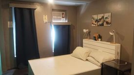 Shophouse for rent in Poblacion, Metro Manila