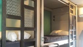 Shophouse for rent in Poblacion, Metro Manila