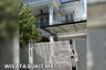 5 Bedroom House for sale in Wiyung, East Java