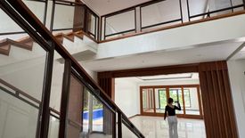 4 Bedroom House for rent in Urdaneta Village, Bangkal, Metro Manila near MRT-3 Magallanes