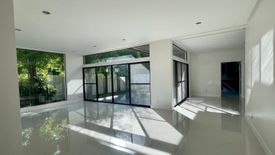 4 Bedroom House for sale in Almanza Dos, Metro Manila
