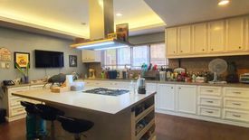 6 Bedroom House for sale in White Plains, Metro Manila