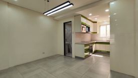 4 Bedroom Townhouse for sale in Kamuning, Metro Manila near MRT-3 Kamuning