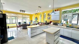4 Bedroom House for sale in Don Galo, Metro Manila