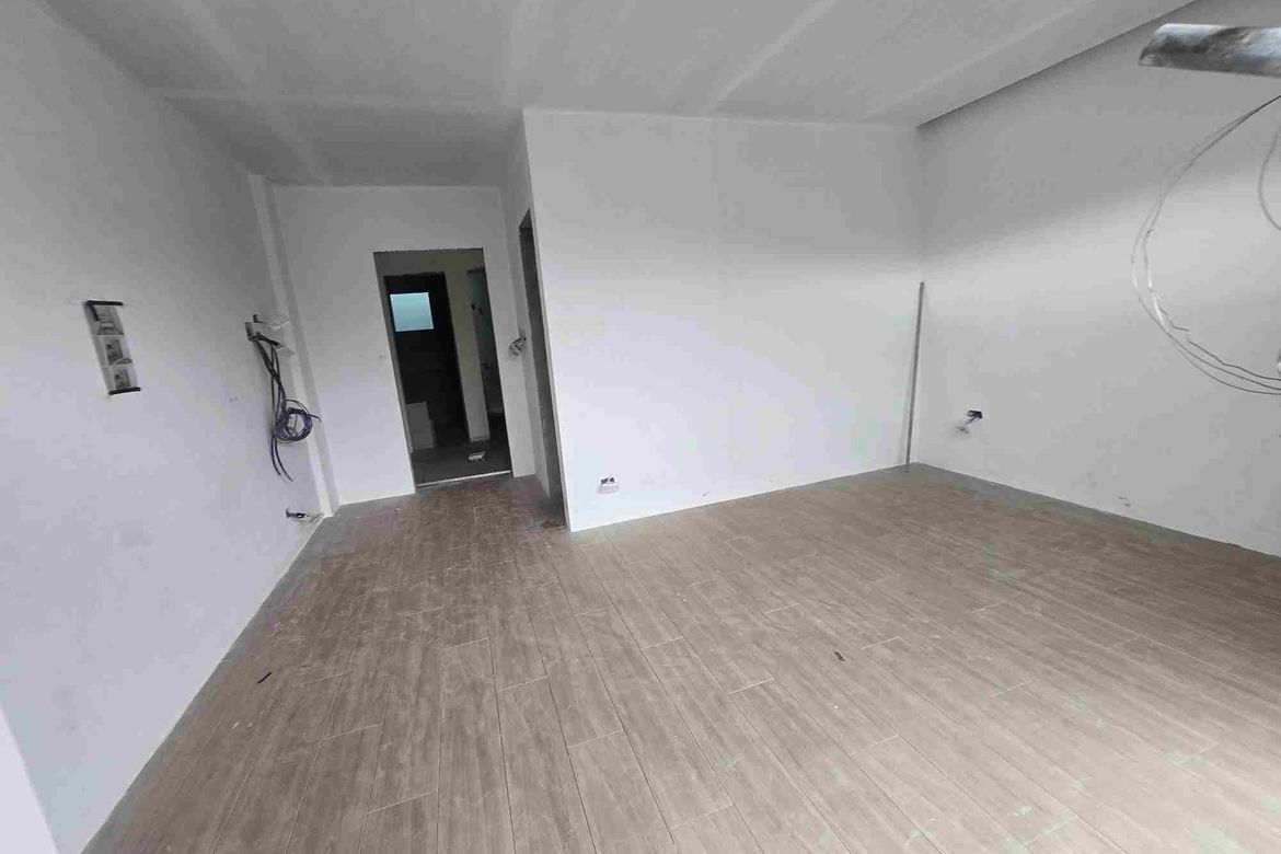 RFO by March 2026 Mandaluyong townhouse near Makati