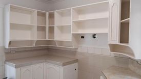 7 Bedroom House for sale in Don Bosco, Metro Manila