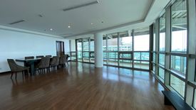 2 Bedroom Condo for rent in San Lorenzo, Metro Manila near MRT-3 Ayala