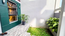 5 Bedroom House for sale in Talon Dos, Metro Manila