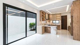 5 Bedroom House for sale in BF Resort, Metro Manila