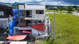 5 Bedroom House for sale in Santo Domingo, Laguna