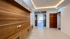 3 Bedroom Townhouse for sale in Pinyahan, Metro Manila near MRT-3 Kamuning