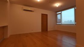 2 Bedroom Condo for rent in San Lorenzo, Metro Manila near MRT-3 Ayala