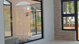 4 Bedroom House for sale in Almanza Dos, Metro Manila