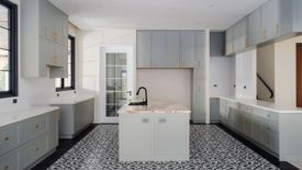 4 Bedroom House for sale in Almanza Dos, Metro Manila