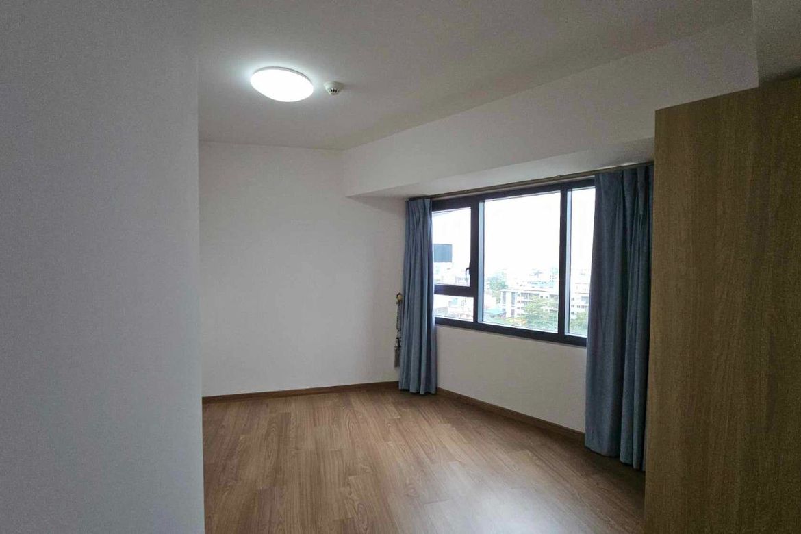 FOR SALE: Spacious 2BR with Large Balcony & Parking | The Rise Makati | 75sqm | Never Rented