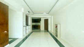 2 Bedroom Condo for rent in BGC, Metro Manila near MRT-3 Buendia
