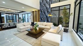 5 Bedroom House for sale in Talon Dos, Metro Manila