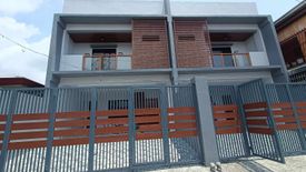 5 Bedroom House for sale in Manuyo Dos, Metro Manila