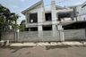 Rumah dijual dengan 3 kamar tidur di Senayan, Jakarta