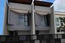 Rumah dijual dengan 5 kamar tidur di Genteng, Jawa Timur