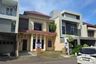 3 Bedroom House for sale in Baratajaya, East Java