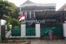 Rumah dijual dengan 5 kamar tidur di Cilendek Timur, Jawa Barat