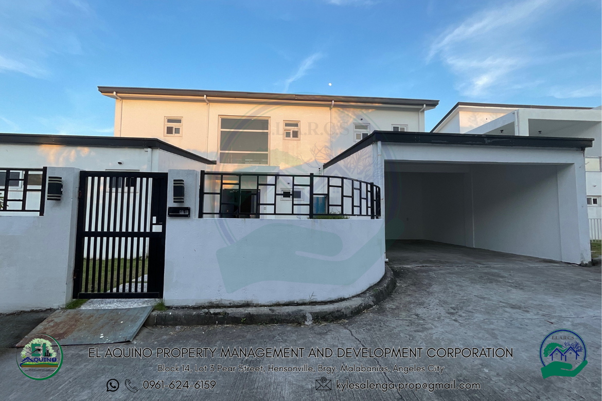 FOR SALE / FOR RENT: Two-Storey Villa House Inside Clark