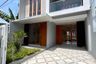 Rumah dijual dengan 6 kamar tidur di Cibeunying, Jawa Barat