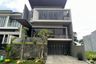 7 Bedroom House for sale in Made, East Java