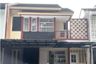 Rumah dijual dengan 4 kamar tidur di Serpong, Banten