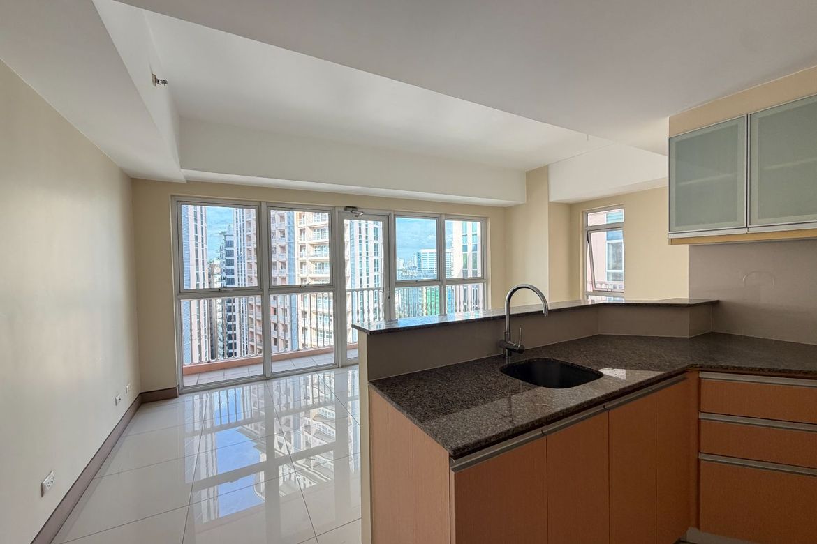 Rent to Own 1 Bedroom Condo For Sale in Venice Tower Emanuele McKinley Hill Taguig