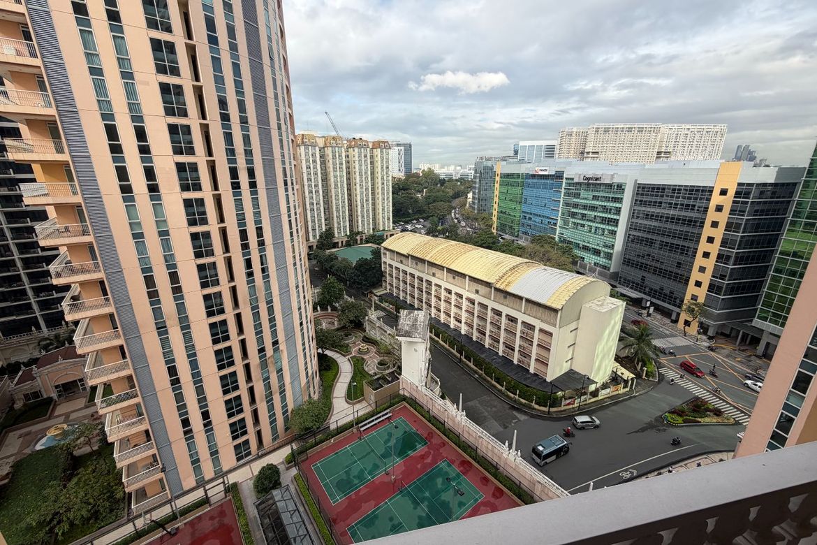 For Sale Studio Rent to Own Condo in Venice Tower Fiorenzo McKinley Hill Taguig