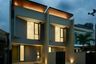 Rumah dijual dengan 5 kamar tidur di Airlangga, Jawa Timur