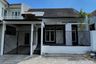 Rumah dijual dengan 4 kamar tidur di Made, Jawa Timur