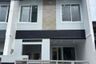 Rumah dijual dengan 4 kamar tidur di Sukamenak, Jawa Barat