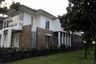 4 Bedroom House for sale in Made, East Java