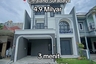 5 Bedroom House for sale in Made, East Java