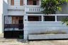 Rumah dijual dengan 5 kamar tidur di Baturan, Jawa Tengah