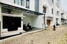 Rumah dijual dengan 4 kamar tidur di Cilandak Barat, Jakarta