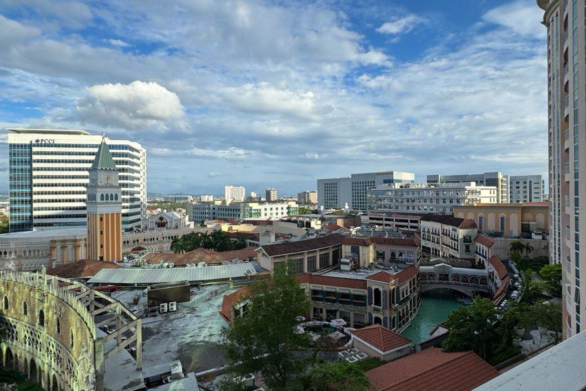 Rent to Own Studio Condo For Sale in St. Mark McKinley Hill Taguig connected to Venice Mall