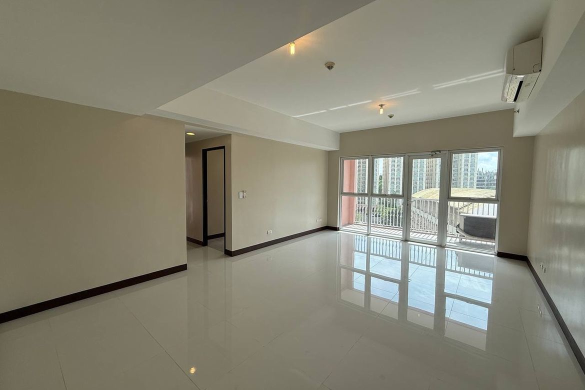 Rent to Own 3 Bedroom Condo For Sale in St. Mark McKinley Hill Taguig beside Venice Mall